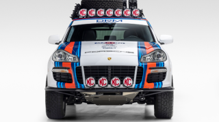 Macəraya hazır olan bir cüt dəyişdirilmiş “Cayennes”   - FOTO