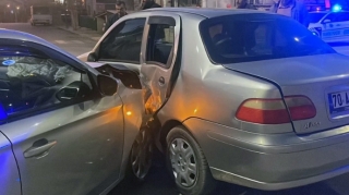 "Peugeot" və "Fiat" toqquşdu, xəsarət alanlar var 