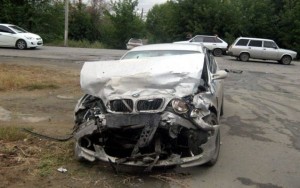 Yasamalda səfirlik attaşesi qəzaya düşdü