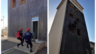 FHN  hündürmərtəbəli binalardan xilasetmə ilə bağlı təlim keçirib   - VİDEO - FOTO