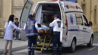 Binəqədidə gənc qadın yol qəzasında xəsarət aldı