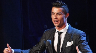 Ronaldonun lüks maşınlardan ibarət 20 milyonluq "Avtoparkı" - FOTO 