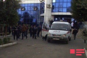 Avtomobil Yolları Dövlət Agentliyinin işçisi yük maşınının altında qalaraq ölüb