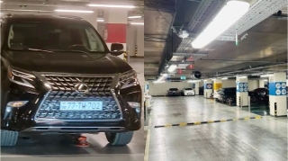 “Mall”un parkinqində iki maşınlıq yeri təkbaşına tutdu – 77-TM-702   - VİDEO