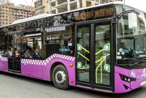 Bakıda nəqliyyat vasitələrinin axını 30% azalıb
