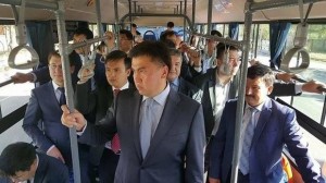 Məmurlar xidməti avtomobillərdən imtina etdilər