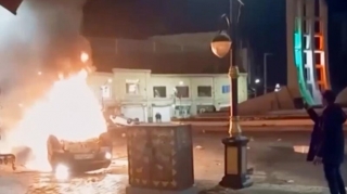 Etirazçılar 50 yanğınsöndürən maşına zərər vurublar 