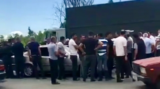  Ağsuda “Mercedes” yük maşınına çırpıldı   - VİDEO