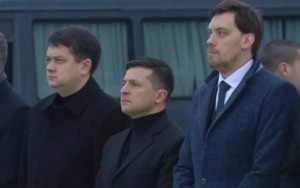 Zelenski aviaqəza qurbanlarının vida mərasimində - VİDEO