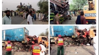 Pakistanda avtobusla yük maşınının toqquşması nəticəsində 27 nəfər ölüb  - FOTO