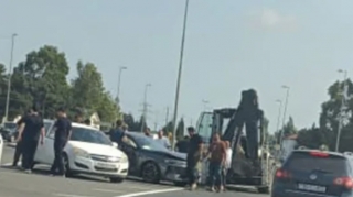 Bakıda QƏZA:  Traktor və iki avtomobil toqquşdu - FOTO 