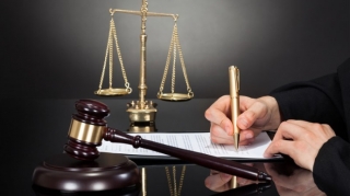 İtinə zəncir almaq üçün göz muncuğu oğurladı - Həbs edildi 