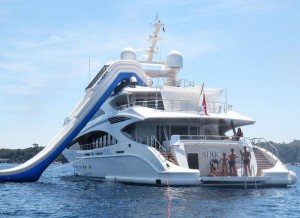 Ronaldonun istirahət etdiyi yaxtanın qiyməti bilindi - FOTO