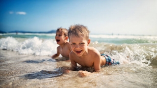 Какой будет температура воды на пляжах завтра? 