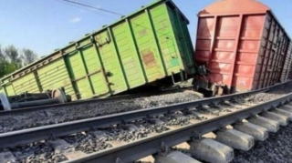 Rusiyada 35 yük vaqonu relsdən çıxdı 
