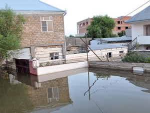 Bakının su basan ərazilərinin adları AÇIQLANDI