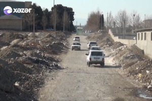 Gəncə avtovağzalının ətrafindan keçən yol baxımsız vəziyyətdədir - VİDEO