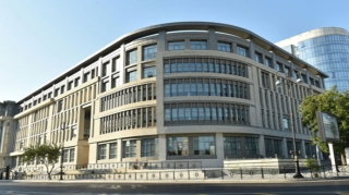 Bakıda bu məktəbdə 9 şagird və 1 müəllim  qızılcaya yoluxub