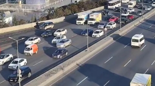 На каких улицах Баку 6 августа наблюдаются транспортные заторы?   - ФОТО