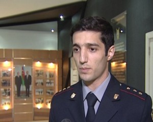 İntihara cəhd edən şəxs xilas olundu - Bakıda