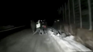 Страшное ДТП в России: водитель на большой скорости влетел в колонну военных    - ВИДЕО