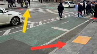 Piyada keçidinin yeri dəyişdirilib; əlillər və uşaqlı qadınlar təhlükədədir - FOTO 