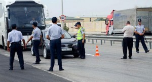 Bakıda insanları aldadıb tora salan "polis" bandası: ADLAR AÇIQLANDI