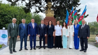 Qənirə Paşayeva İsgəndər Aznaurovun büstünün açılışında çıxış edib  - FOTO - VİDEO