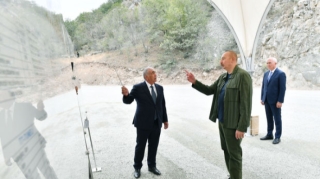 Prezident Kəlbəcər-Laçın avtomobil yolunda görülən işlərlə tanış oldu - FOTO