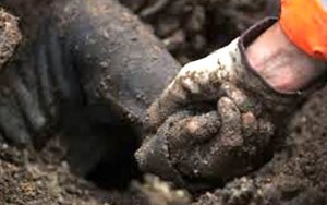 Ucarda torpaq uçqunu baş verdi: xəsarət alanlar var