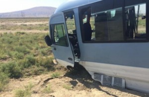 Mikroavtobus dərəyə aşdı - Qubada