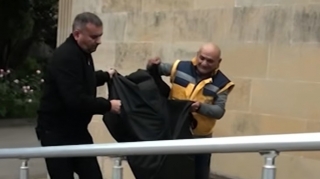 İcazəsiz otağa girib isinmək üçün od qalayıblar” - VİDEO