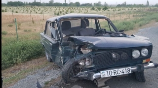 Göyçayda iki avtomobil toqquşub, xəsarət alanlar var - FOTO