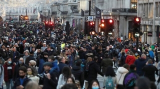 İngiltərədə "mutasiyaya uğramış virus" çaxnaşması