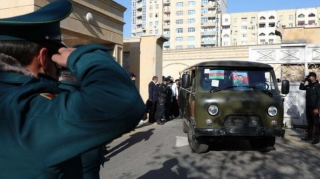 Helikopter qəzasında həlak olan hərbi qulluqçularla vida mərasimi keçirilir  - FOTO
