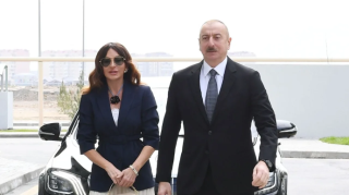 Prezidentlə xanımı Pir Ömər Sultan ziyarətgahında aparılan işlərlə tanış oldular 