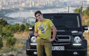 Qubada evində ayı saxlayan şəxs sabiq nazirin xalası oğluymuş - Təfərrüat