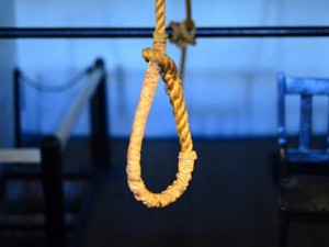 22 yaşlı gənc özünü asdı