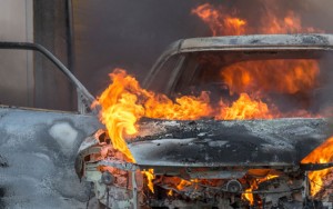 Bakıda “BMW” yandı