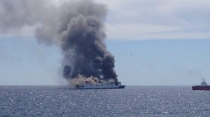 Göyərtəsində 335 sərnişin olan bərədə yanğın olub - Baltik dənizində