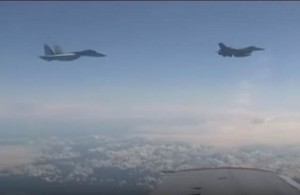 NATO və Rusiya qırıcısı arasında təhlükəli manevr - VİDEO