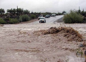 Ağsuçayın beton layları uçdu, rayonda evlərə təhlükə yarandı