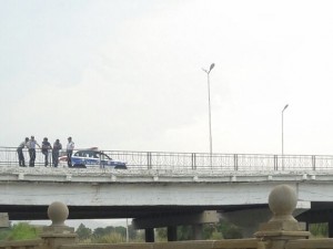 Qazaxda özünü körpüdən atan qadının kimliyi məlum olub - FOTO