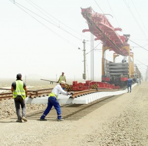 Karrar-Kürdəmir mənzilində 10 km-lik dəmir yolu əsaslı təmir olunur - FOTO