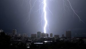 İldırım vurması nəticəsində 18 nəfər öldü – Hindistanda