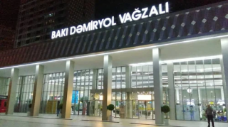 Bakı Dəmiryol Vağzalında Milli Musiqi Günü münasibətilə fleşmob keçirildi - VİDEO 