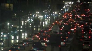 "VAZ-2107" "Aeroport" yolunda xuliqanlıq edib yolu bağladı - Junalistə hücüm edib təhqir etdi 