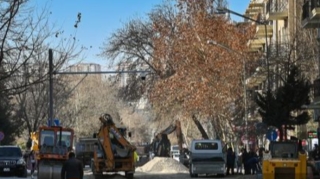 Paytaxtın mərkəzi prospektlərinin birində asfalt örtüyü dəyişdirilir - DYP-dən MÜRACİƏT 