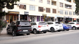 Yol polisi səkidə maşın saxlayanlara qarşı tədbirlərə başladı - FOTO - VİDEO  