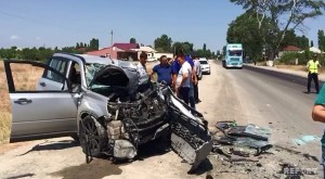 Avtobus avtomobillə toqquşdu: 1 ölü, 10 yaralı - Bakı-Quba yolunda